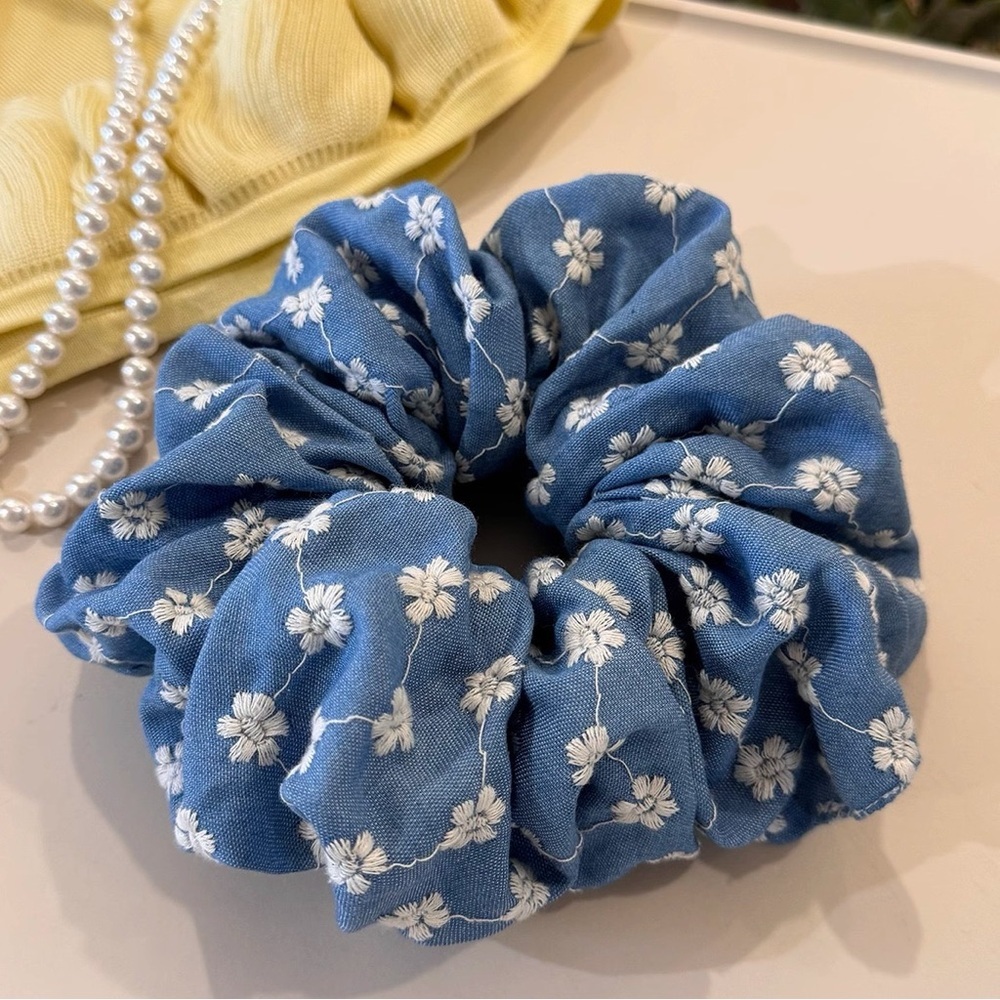 NWOT Blue Floral Scrunchie